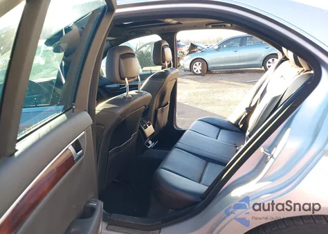 2012 Mercedes-Benz C 250 Sport z USA, uszkodzony, nr VIN WDDGF4HB3CA722481